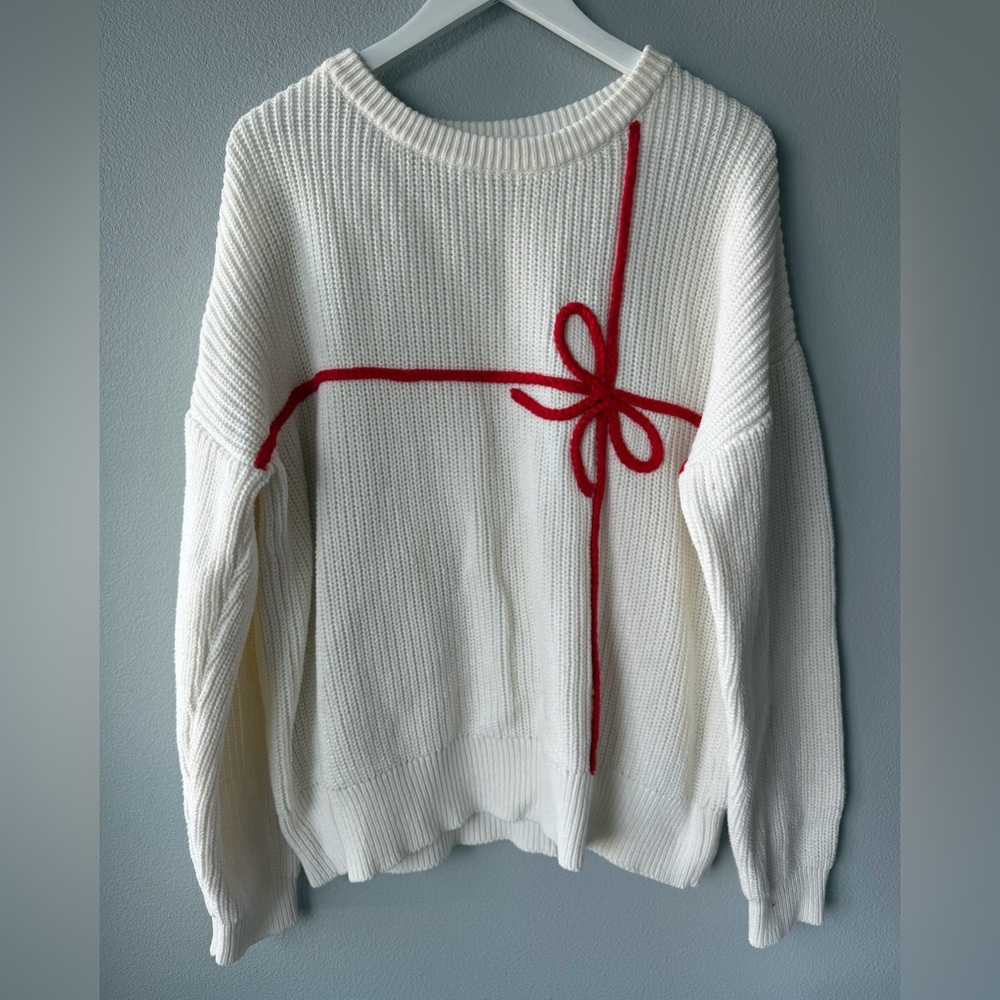 Tullabee cream white red bow ribbon slouchy long sleeve sweater Women’s sz L
